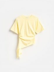 T-shirt z asymetrycznym dołem - żółty. Żółte t-shirty damskie Reserved, l, bez wzorów, z bawełny, z asymetrycznym kołnierzem. Za 69.99 zł.