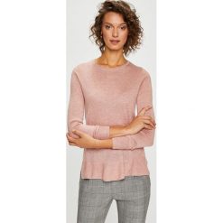 Vero Moda - Sweter. Różowe swetry damskie Vero Moda, z dzianiny, z okrągłym kołnierzem. W wyprzedaży za 99.90 zł.
