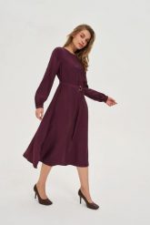 Sukienka midi burgundowa. Czerwone sukienki damskie MOODO, l, bez wzorów, z poliesteru, bez kołnierzyka, bez ramiączek, midi. Za 159.99 zł.