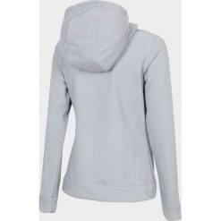 4f Bluza polarowa damska H4L22-PLD352 Chłodny jasny szary r. L. Szare bluzy damskie 4f, l, bez wzorów, z polaru, bez kaptura. Za 112.21 zł.