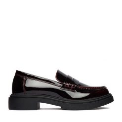 Loafersy JENNY. Czerwone mokasyny damskie Jenny. Za 149.99 zł.