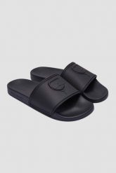 KARL LAGERFELD Czarne męskie klapki KONDO Karl NFT Relief. Czarne klapki męskie KARL LAGERFELD. W wyprzedaży za 289.99 zł.