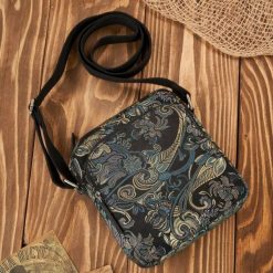 Portfel damski skórzany T-09-G i listonoszka damska na ramię T-63-G zestaw prezentowy dla niej Paolo Peruzzi ZUP-111-G. Portfele damskie bez wzorów, z materiału. Za 229.00 zł.