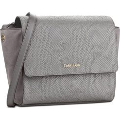 Torebka CALVIN KLEIN BLACK LABEL - Jasmine Texture Flap K60K603201 002. Torebki do ręki damskie marki Calvin Klein Black Label. W wyprzedaży za 529.00 zł.