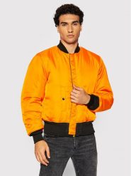 Alpha Industries Kurtka bomber Ma-1 100101 Czarny Regular Fit. Czarne kurtki męskie Alpha Industries, m, bez wzorów, z syntetyku, bez kaptura. Za 529.99 zł.