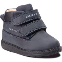 Trzewiki GEOX - B Hynde B. Wpf A B842HA 00032 C4002 M Navy. Niebieskie półbuty chłopięce Geox, bez wzorów, z nubiku, bez zapięcia. Za 279.00 zł.