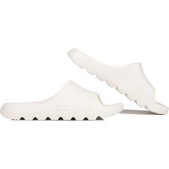 Klapki damskie Coqui Lou. Zielone klapki damskie Coqui, bez wzorów, sportowe, bez obcasa. Za 83.00 zł.