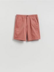 Szorty chino regular - różowy. Czerwone spodnie materiałowe męskie Reserved, l, bez wzorów, z bawełny. Za 129.99 zł.