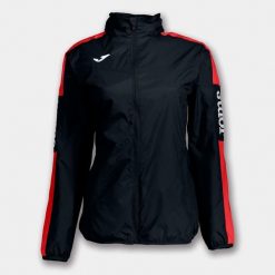 Kurtka damska Joma Rainjacket Championship IV czarno-czerwona M. Czarne kurtki sportowe damskie Joma, m, bez wzorów, bez kaptura, do piłki nożnej. Za 169.99 zł.