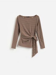 Bluzka z wiązaniem - wielobarwny. Bluzki damskie Reserved, l, bez wzorów, z dzianiny, bez kołnierzyka, bez ramiączek. Za 79.99 zł.
