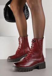 Bordowe Botki Workery w Stylu Grunge z Nitami przy Cholewce Anelerie. Czerwone botki damskie Born2be, z jeansu, bez obcasa, na płaskiej podeszwie, bez zapięcia. Za 189.99 zł.