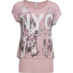 Shirt z nadrukiem bonprix różowobrązowy z nadrukiem. Czerwone bluzki damskie bonprix, bez wzorów, bez kołnierzyka. Za 79.99 zł.