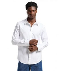 MĘSKA KOSZULA LEE PATCH SHIRT BRIGHT WHITE 112363908. Białe koszule męskie Lee, l, bez wzorów, bez kołnierzyka, bez ramiączek. Za 169.99 zł.
