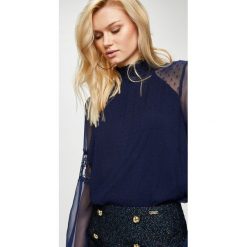 Guess Jeans - Bluzka Elsa. Czarne bluzki damskie Guess Jeans, z aplikacjami, z jeansu, casualowe, ze stójką. Za 399.90 zł.