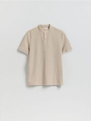 Koszulka polo ze stójką - brązowy. Brązowe koszulki polo męskie Reserved, l, bez wzorów, z bawełny, bez ramiączek. Za 79.99 zł.