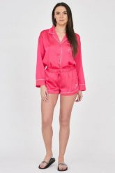 JUICY COUTURE Różowe satynowe szorty piżamowe z haftowanym logo. Czerwone piżamy damskie Juicy Couture, s, bez wzorów, z satyny, bez ramiączek. W wyprzedaży za 129.99 zł.