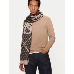 Szalik Guess. Czarne szaliki męskie Guess, z aplikacjami. Za 289.99 zł.