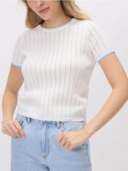 Sweter z ażurowym wzorem - kremowy. Białe swetry damskie Reserved, l, w ażurowe wzory, z bawełny, bez kołnierzyka, bez ramiączek, bez kaptura. Za 89.99 zł.