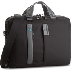 Torba na laptopa PIQUADRO - CA3347P16 Czarny. Czarne torby na laptopa męskie Piquadro, z materiału. W wyprzedaży za 749.00 zł.