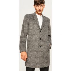Płaszcz w kratę z domieszką wełny - Szary. Szare płaszcze męskie Reserved, z wełny. Za 299.99 zł.