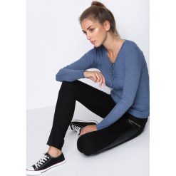 Czarne Spodnie Share Memories. Czarne spodnie materiałowe damskie marki Born2be, w paski, z materiału. Za 14.99 zł.