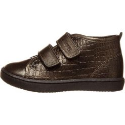 Skórzane sneakersy w kolorze brązowo-oliwkowym. Brązowe trampki i tenisówki dziewczęce Billowy, bez wzorów, bez zapięcia. W wyprzedaży za 152.95 zł.