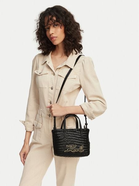 KARL LAGERFELD Torebka B2W30224 Czarny. Czarne torebki do ręki damskie KARL LAGERFELD, bez wzorów, bez dodatków. Za 1,299.00 zł.