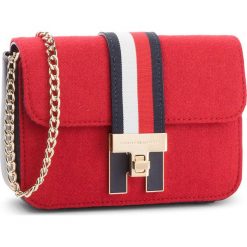 Torebka TOMMY HILFIGER - Th Heritage Mini Xov AW0AW05834 614. Czerwone torebki do ręki damskie Tommy Hilfiger, z materiału. Za 549.00 zł.