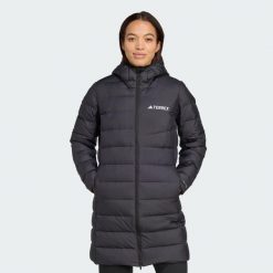 Parka Terrex Multi Light Down Hooded 2.0. Białe kurtki sportowe damskie Adidas, bez wzorów, z puchu, bez kaptura, trekkingowe, climawarm (adidas). Za 899.00 zł.