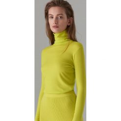 Bluzka Fluo z golfem - Żółty. Bluzki damskie marki Mohito. Za 59.99 zł.