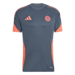 Koszulka treningowa Bayern Monachium 2025/26. Brązowe koszulki sportowe męskie Adidas, s, bez wzorów, z materiału, bez kołnierzyka, bez ramiączek, na fitness i siłownię. Za 239.55 zł.