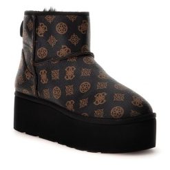 Botki Guess. Brązowe botki damskie Guess, bez obcasa, na płaskiej podeszwie, bez zapięcia. Za 609.99 zł.