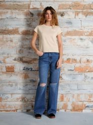 Koszulka z nadrukiem - beżowy. Brązowe t-shirty damskie Sinsay, l, bez wzorów, z bawełny, bez kołnierzyka. W wyprzedaży za 15.99 zł.