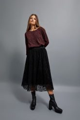 Rozkloszowana spódnica midi. Spódnice damskie MOODO, m, bez wzorów, z poliesteru, midi, rozkloszowane. W wyprzedaży za 51.99 zł.