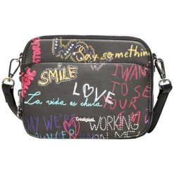 Desigual Torebka Bols Graffiti Wall Jasper Negro 18Waxpd1 2000. Torebki do ręki damskie marki Desigual. W wyprzedaży za 187.00 zł.