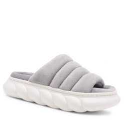 Kapcie Home & Relax. Szare kapcie damskie Home & Relax, bez wzorów. Za 79.99 zł.