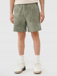SPODENKI MĘSKIE 4F CASUAL TSHOM526 KRÓTKIE KOLOR CZARNY. Czarne krótkie spodenki sportowe męskie 4f, l, bez wzorów, z materiału, do biegania. Za 129.99 zł.
