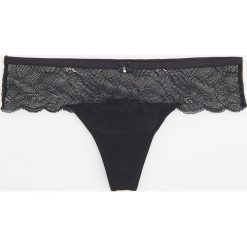 Koronkowe stringi - Czarny. Stringi damskie marki Reserved. W wyprzedaży za 19.99 zł.
