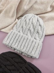 Czapka - szary. Szare czapki i kapelusze damskie Sinsay, bez wzorów, z materiału. Za 29.99 zł.