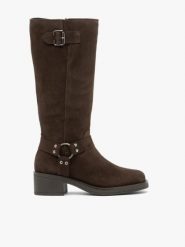 Ciemnobrązowe kozaki biker boots ocieplane kożuchem. Brązowe kozaki damskie Ryłko, ze skóry, bez obcasa, na obcasie. W wyprzedaży za 479.99 zł.