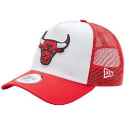 Męska Czapka Z Daszkiem Chicago Bulls. Białe czapki i kapelusze męskie New Era, bez wzorów, sportowe. Za 170.99 zł.