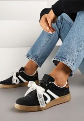 Czarne Sneakersy Typu Kultowe Tenisówki z Ozdobną Odpinaną Kokardą Korilinda. Czarne trampki i tenisówki damskie Renee, bez wzorów, z jeansu, eleganckie, bez zapięcia. Za 89.99 zł.