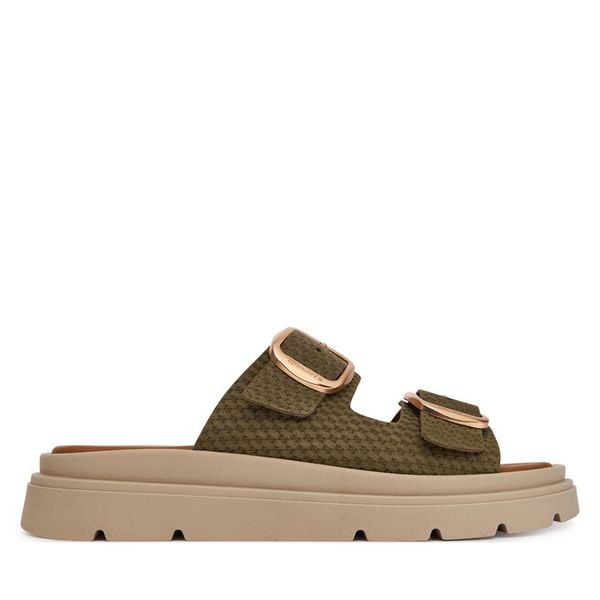 Klapki Tamaris. Zielone klapki damskie Tamaris, bez wzorów, bez obcasa. Za 243.99 zł.