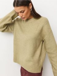 Sweter oversize z długim rękawem - brązowy. Brązowe swetry damskie Sinsay, l, bez wzorów, bez kołnierzyka, bez ramiączek, długie, bez kaptura. Za 49.99 zł.
