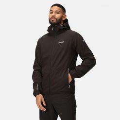 Softshell turystyczny męski Regatta Arec III z kapturem. Czarne kurtki męskie Regatta, m, bez wzorów, z softshellu, sportowe, z kapturem. Za 291.50 zł.