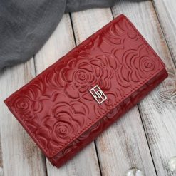 Portfel damski skórzany duży czerwony w kwiaty z ochroną RFID Paolo Peruzzi AL-14-RD. Czerwone portfele damskie Paolo Peruzzi, bez wzorów, ze skóry. Za 89.00 zł.