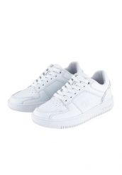 Buty sportowe CHAMPION REBOUND LOW S32415-WW009. Białe obuwie sportowe damskie Champion, bez wzorów, z materiału, trekkingowe. Za 236.99 zł.