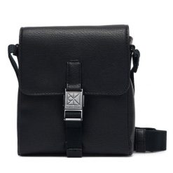 Saszetka Calvin Klein. Czarne saszetki męskie Calvin Klein, młodzieżowe, małe. Za 409.99 zł.