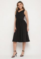 Czarna Klasyczna Rozkloszowana Sukienka Vices Tolissela. Czarne sukienki damskie Born2be, na co dzień, l, z aplikacjami, eleganckie, bez kołnierzyka, bez ramiączek, midi, rozkloszowane. Za 119.99 zł.