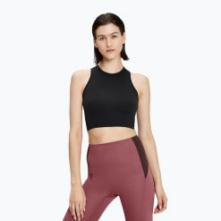 Koszulka damska On Movement Crop. Czarne koszulki sportowe damskie On, bez wzorów, sportowe, bez kołnierzyka. Za 179.99 zł.
